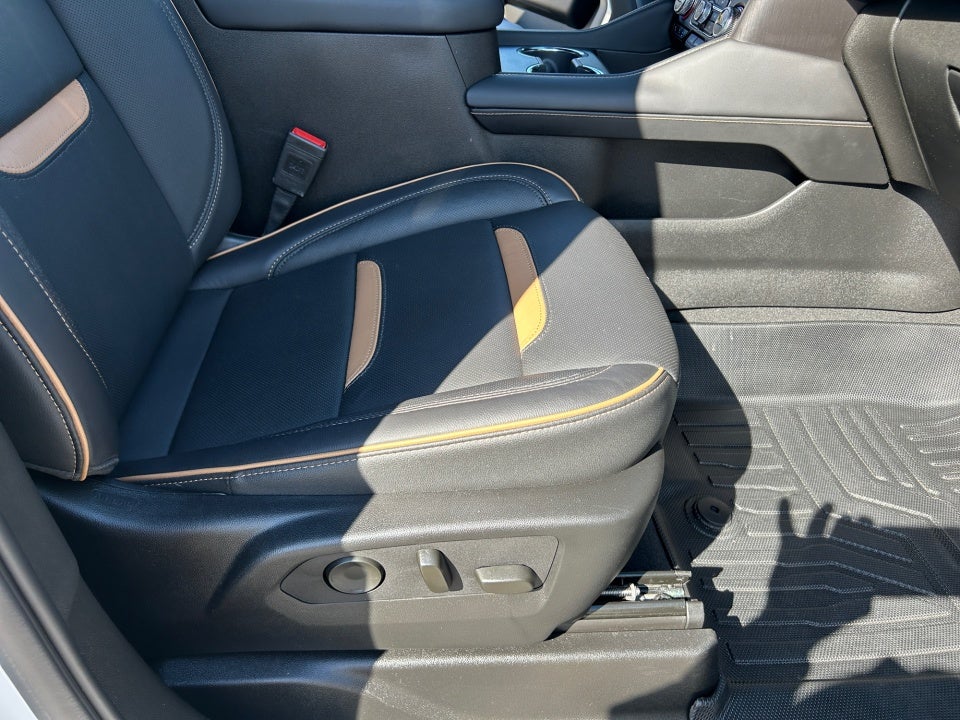 2024 GMC Yukon 4WD AT4