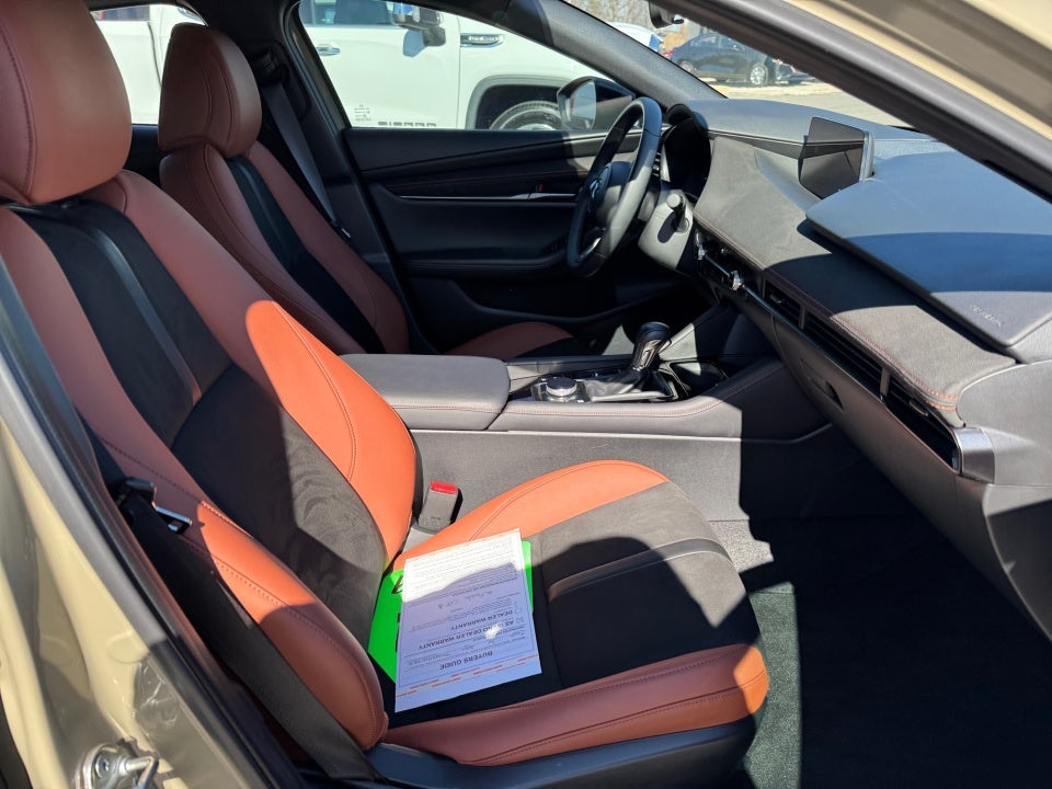 2024 Mazda Mazda3 Hatchback 2.5 Carbon Turbo