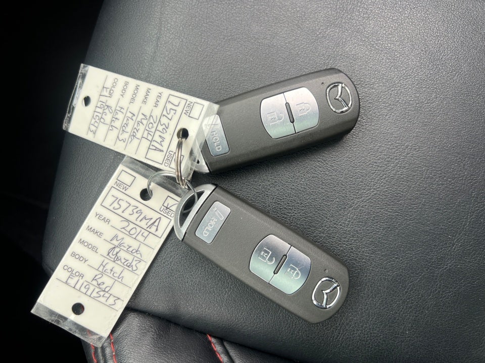 2014 Mazda Mazda3 Hatchback i Grand Touring