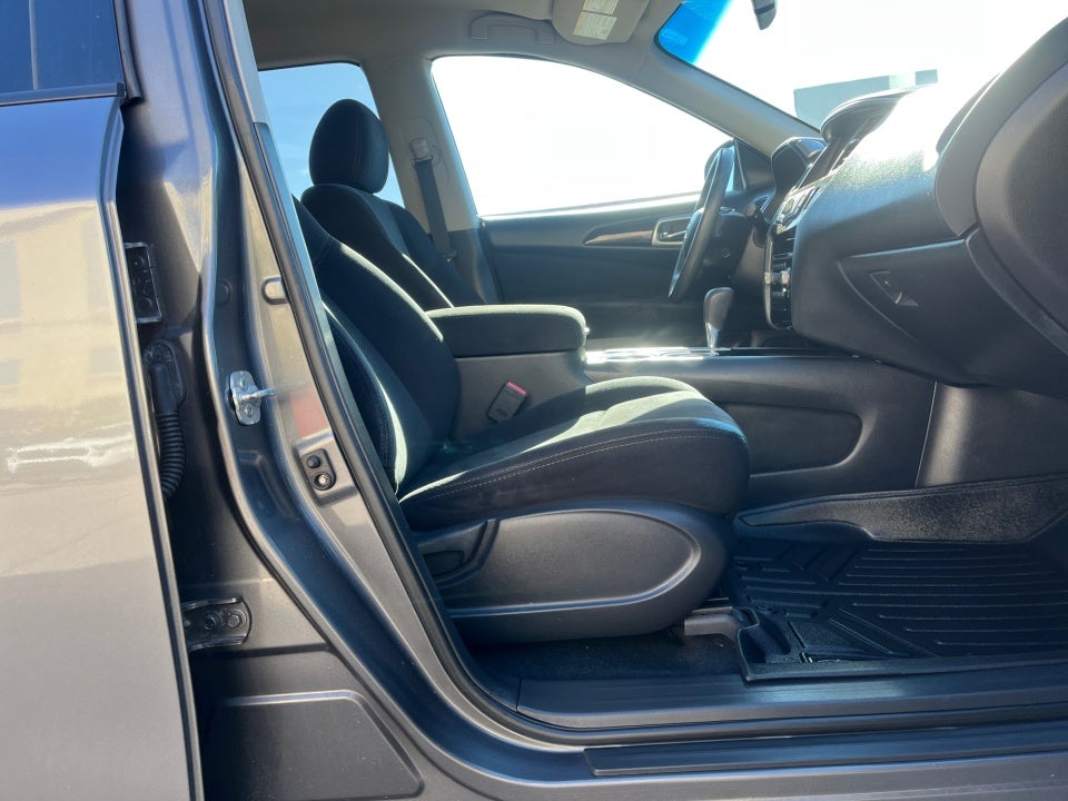 2016 Nissan Pathfinder S