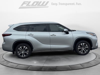 2025 Toyota Highlander Hybrid XLE