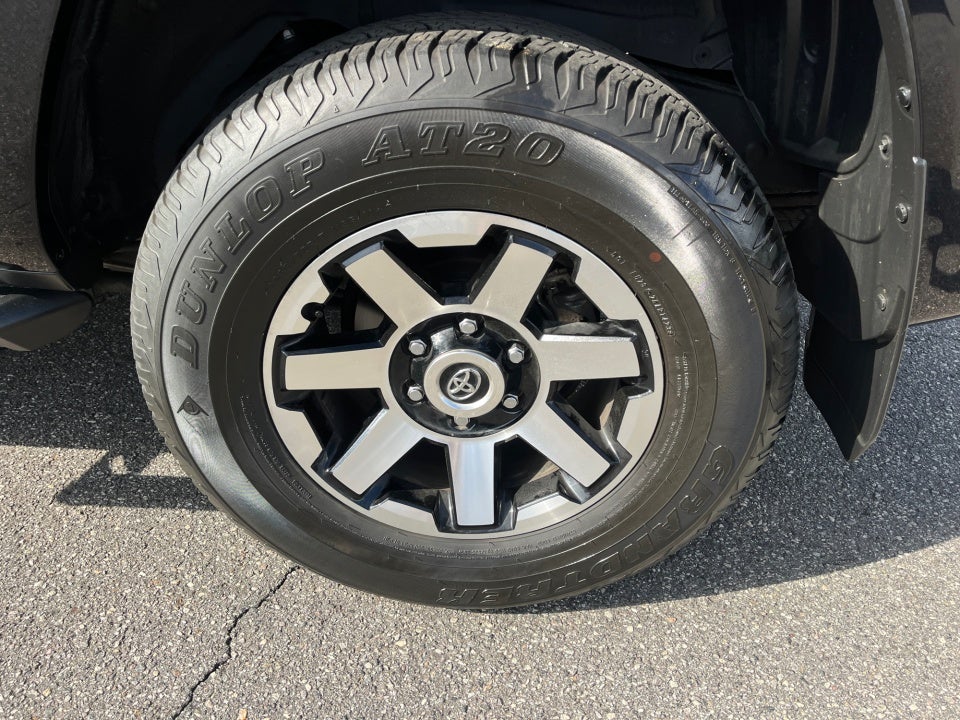 2023 Toyota 4RUNNER TRD Off Road Premium