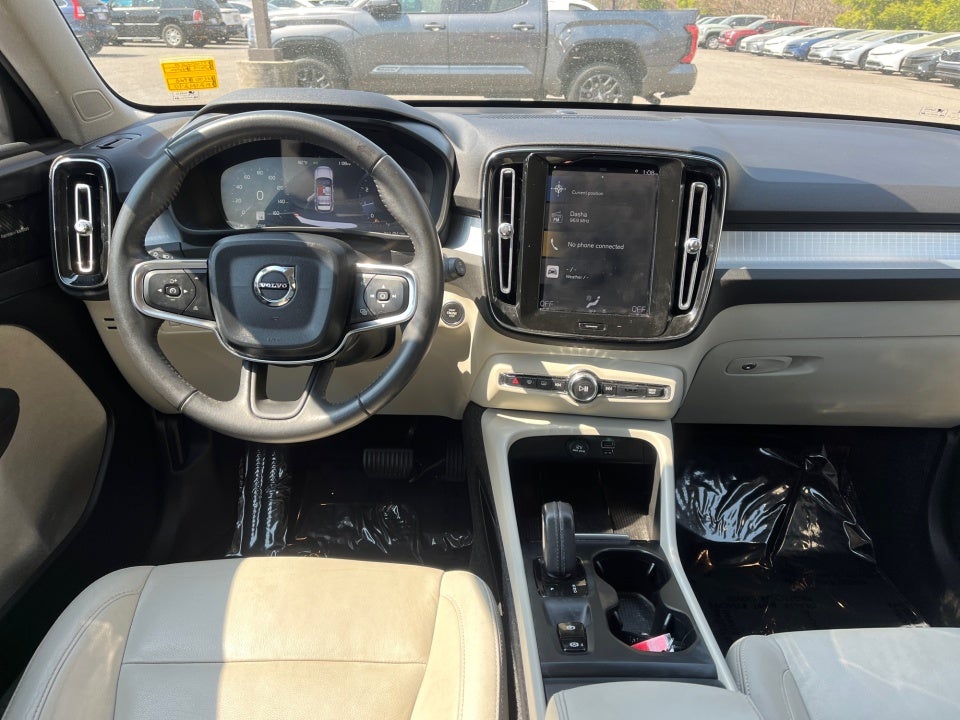 2019 Volvo XC40 T4 Momentum