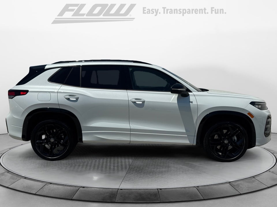 2025 Volkswagen Tiguan 2.0T SE R-Line Black