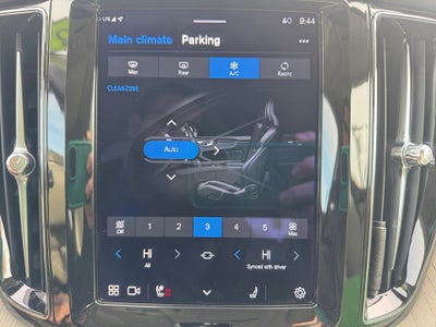 2023 Volvo XC60 B5 Plus Bright Theme