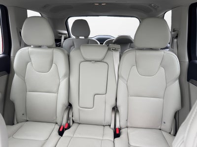 2023 Volvo XC90 B5 Plus