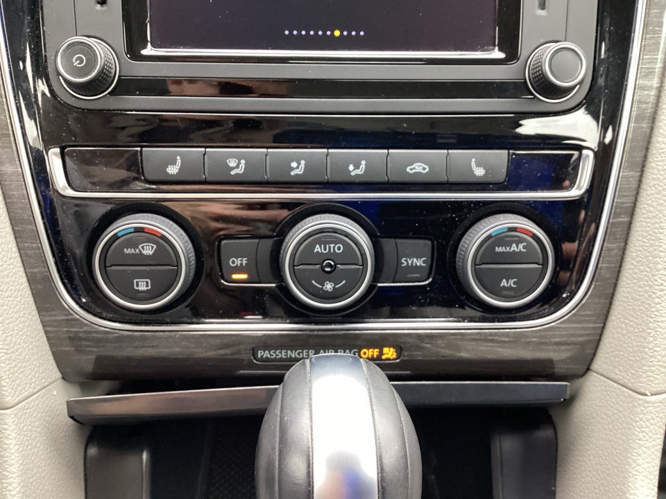 2018 Volkswagen Passat 2.0T SE