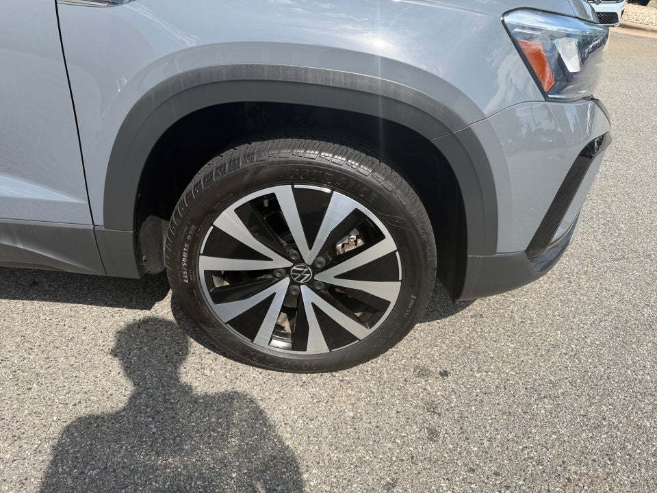 2023 Volkswagen Taos SE