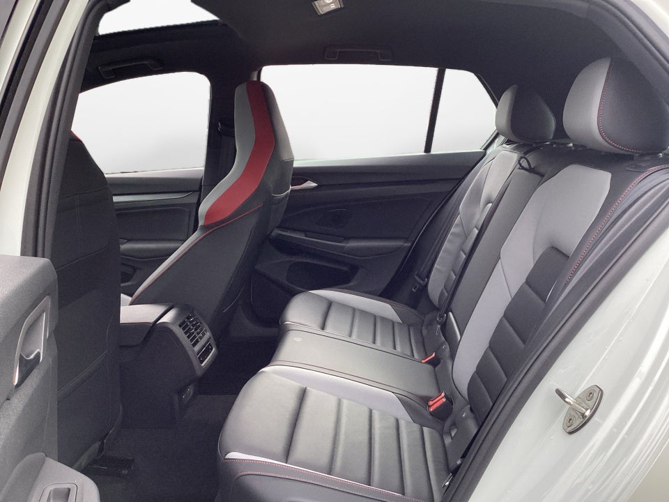 2025 Volkswagen Golf GTI 2.0T Autobahn