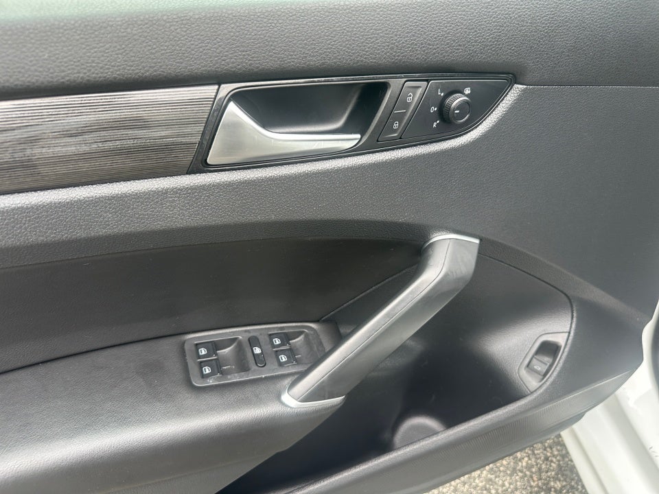 2021 Volkswagen Passat 2.0T R-Line