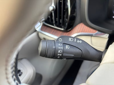 2021 Volvo S60 T5 Momentum