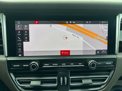 2021 Porsche Macan AWD