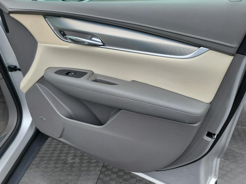 2017 Cadillac XT5 Luxury FWD