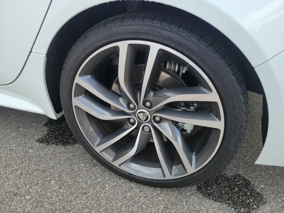 2024 Jaguar XF R-Dynamic SE