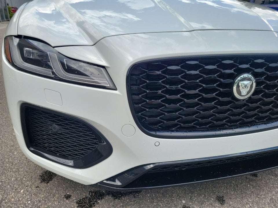 2024 Jaguar XF R-Dynamic SE