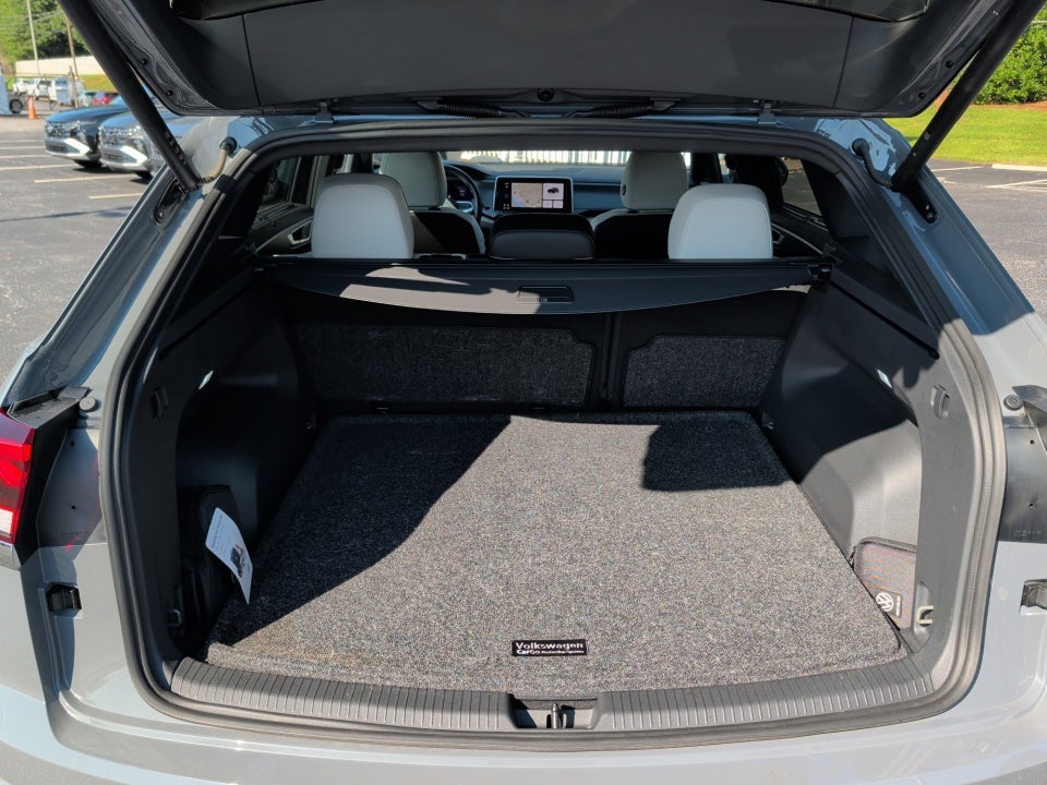 2025 Volkswagen Atlas Cross Sport 2.0T SEL Premium R-Line