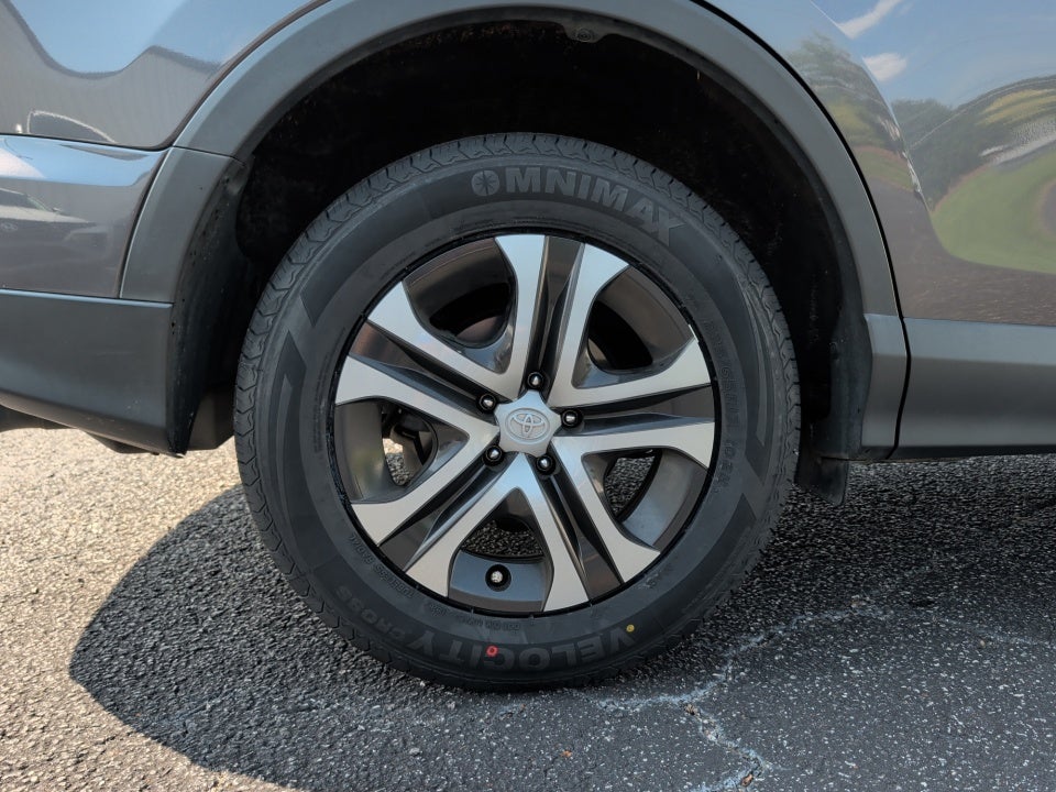 2017 Toyota RAV4 LE