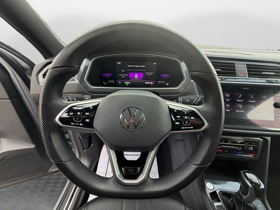 2022 Volkswagen Tiguan SE R-Line Black