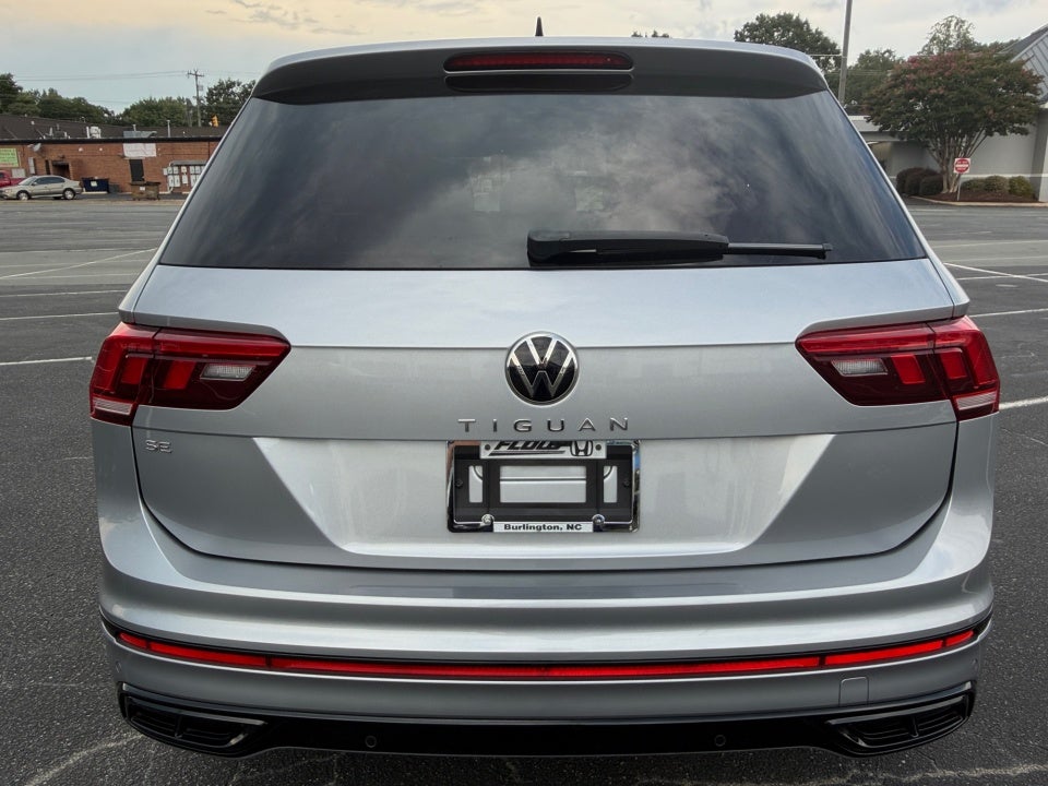 2022 Volkswagen Tiguan SE R-Line Black
