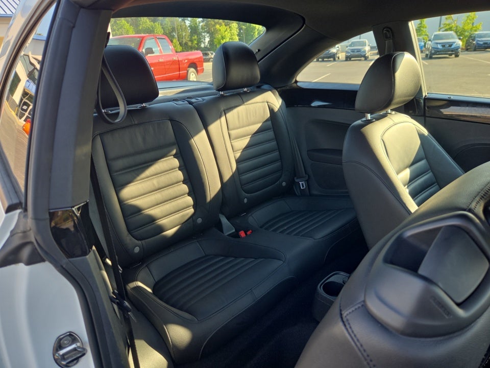 2012 Volkswagen Beetle 2.0T Turbo w/Sound/Nav PZEV