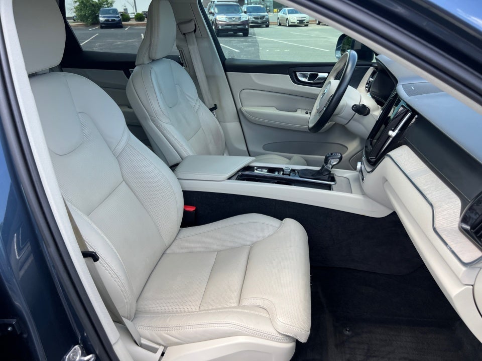 2021 Volvo XC60 T5 Inscription