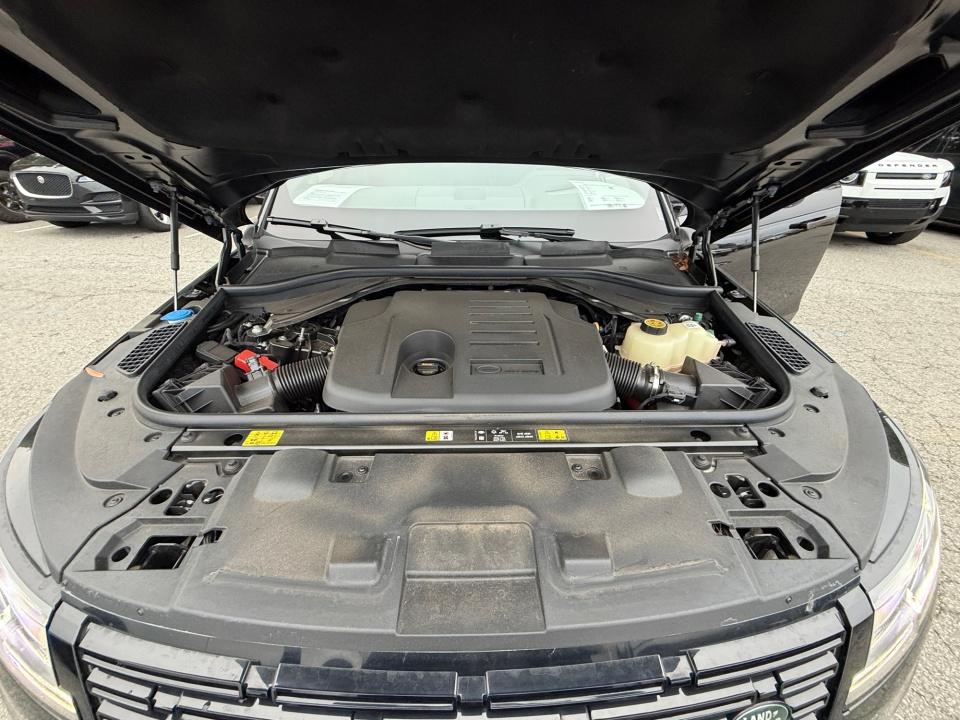 2025 Land Rover Range Rover Sport SE