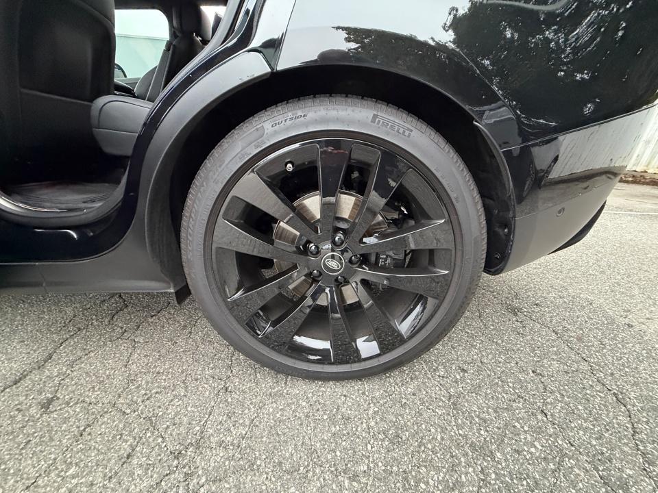 2025 Land Rover Range Rover Sport SE