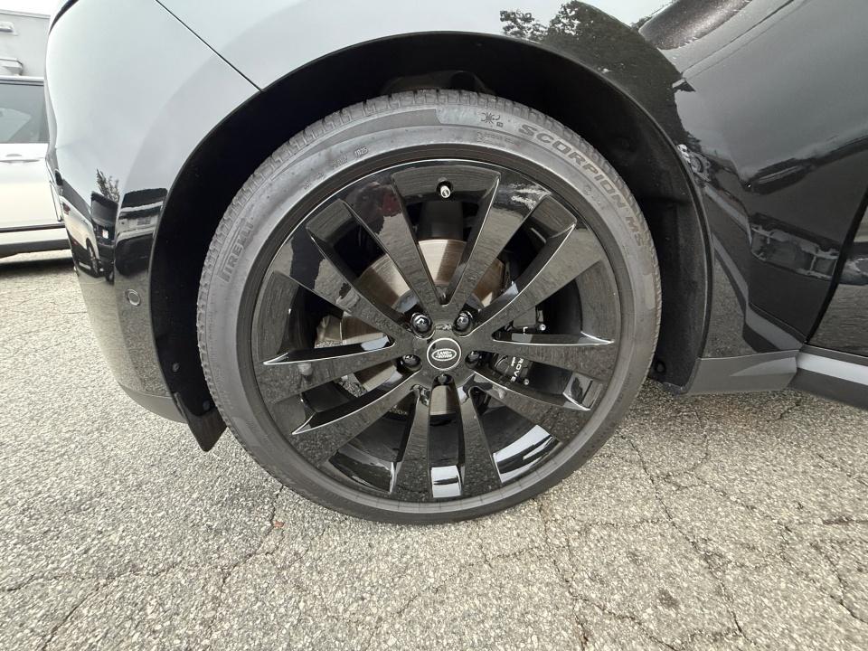 2025 Land Rover Range Rover Sport SE