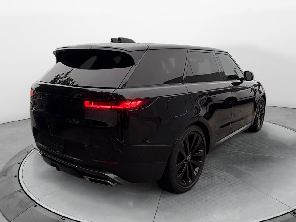 2025 Land Rover Range Rover Sport SE