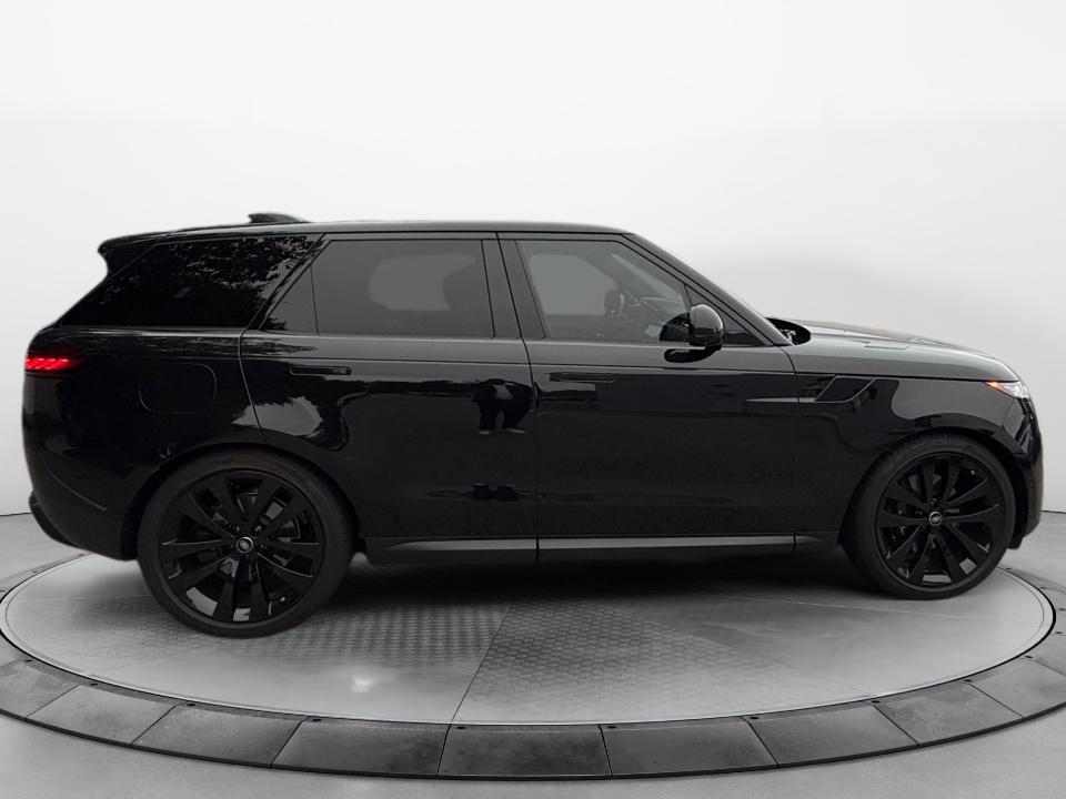 2025 Land Rover Range Rover Sport SE