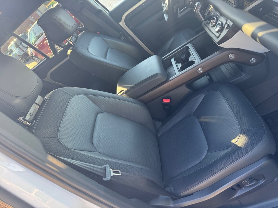 2023 Land Rover Defender 110 X-Dynamic SE