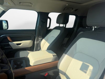 2024 Land Rover Defender X-Dynamic SE