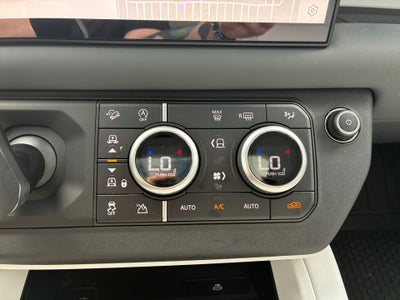 2025 Land Rover Defender 110 P400 S