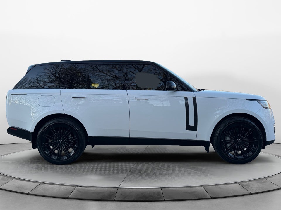2023 Land Rover Range Rover P530 SE