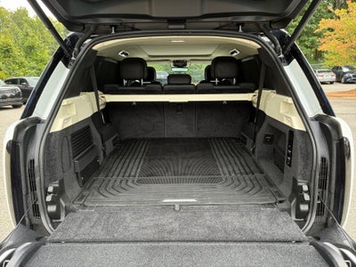 2022 Land Rover New Range Rover SE