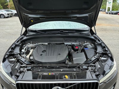 2022 Volvo XC60 Momentum