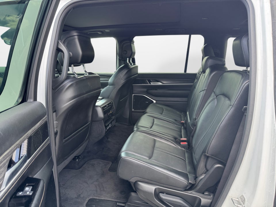 2023 Jeep Wagoneer Series III