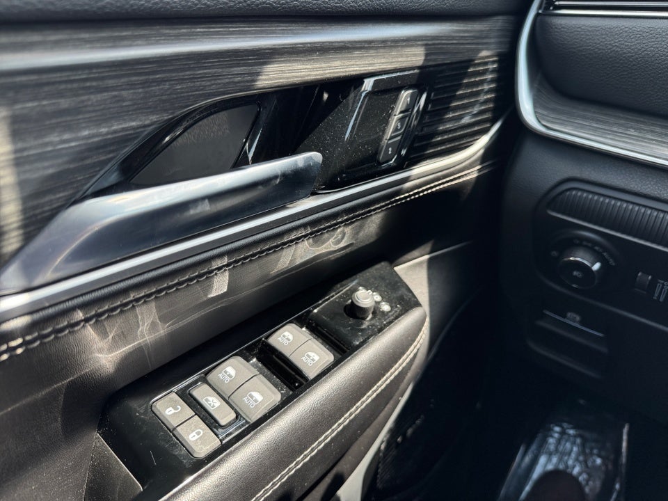 2023 Jeep Wagoneer Series III