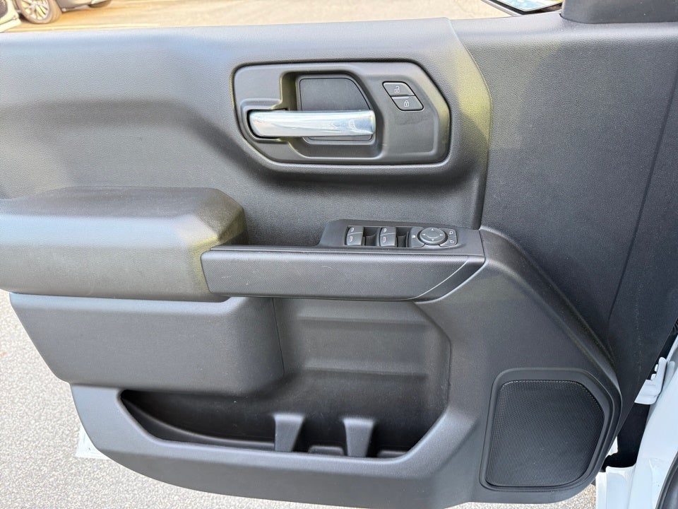 2022 Chevrolet Silverado 1500 4WD Crew Cab Short Bed Custom