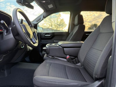 2022 Chevrolet Silverado 1500 4WD Crew Cab Short Bed Custom