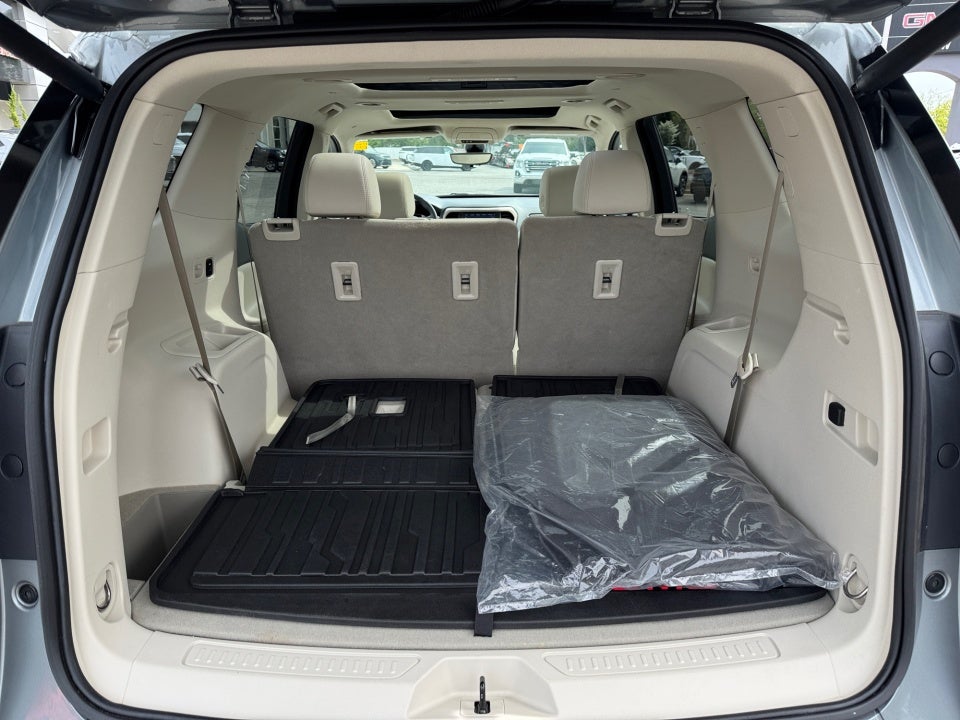 2023 GMC Acadia AWD Denali