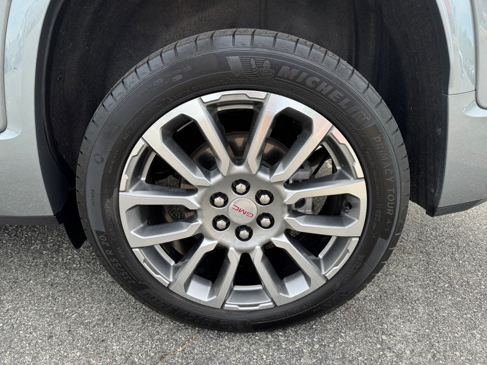 2023 GMC Acadia AWD Denali