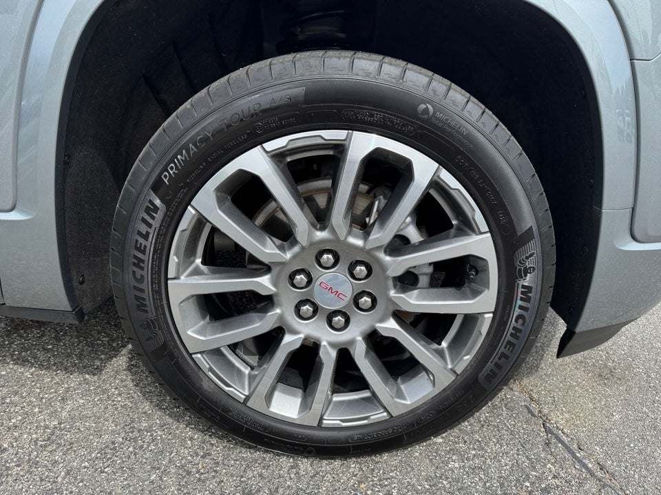 2023 GMC Acadia AWD Denali