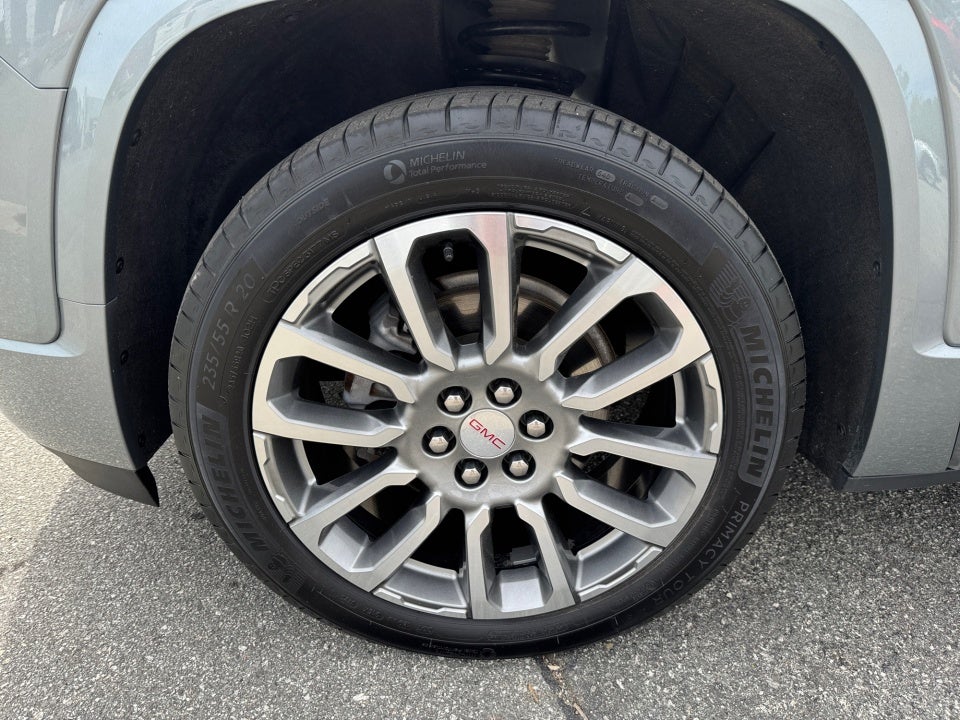 2023 GMC Acadia AWD Denali