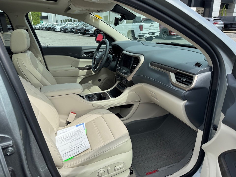 2023 GMC Acadia AWD Denali