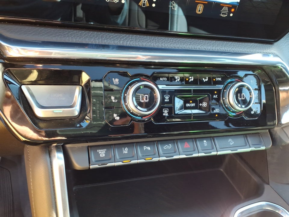 2024 GMC Sierra 2500HD 4WD Crew Cab Standard Bed Denali