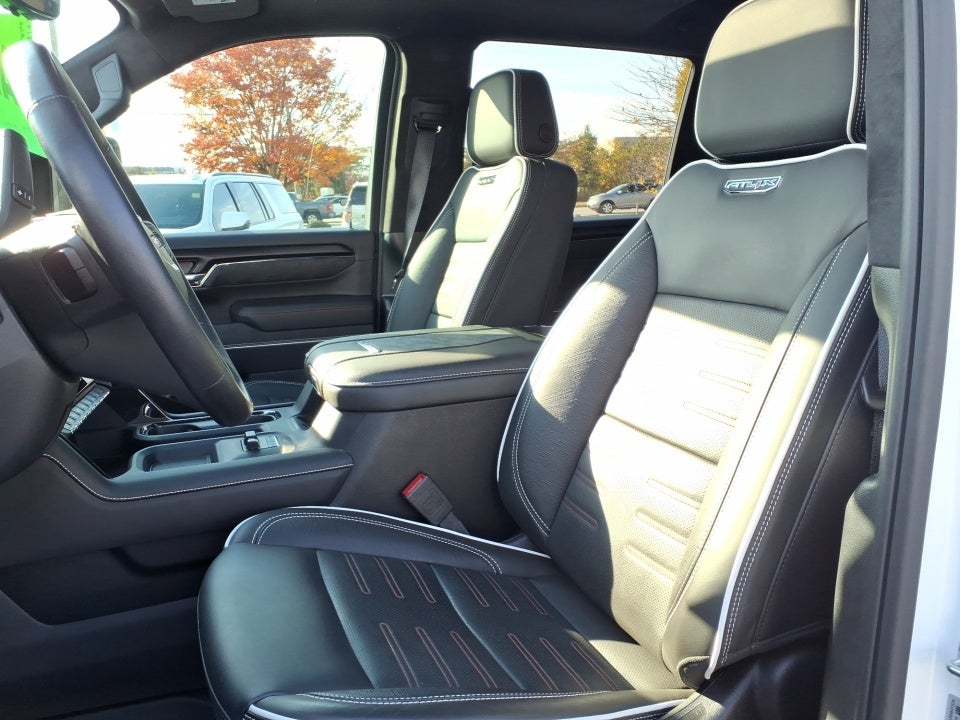 2025 GMC Sierra 2500HD 4WD Crew Cab Standard Bed AT4X