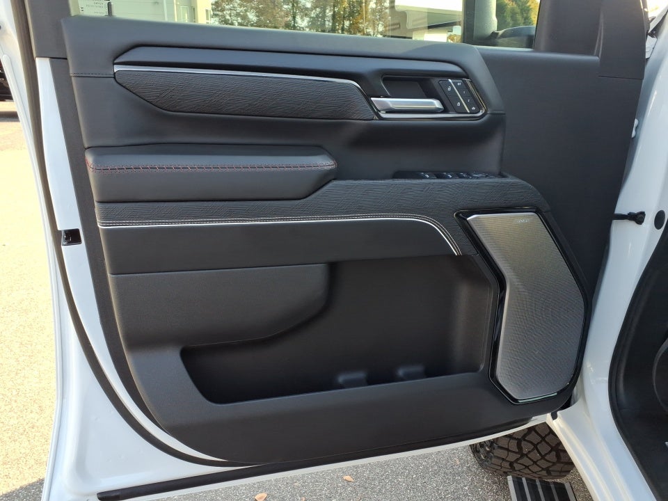 2025 GMC Sierra 2500HD 4WD Crew Cab Standard Bed AT4X