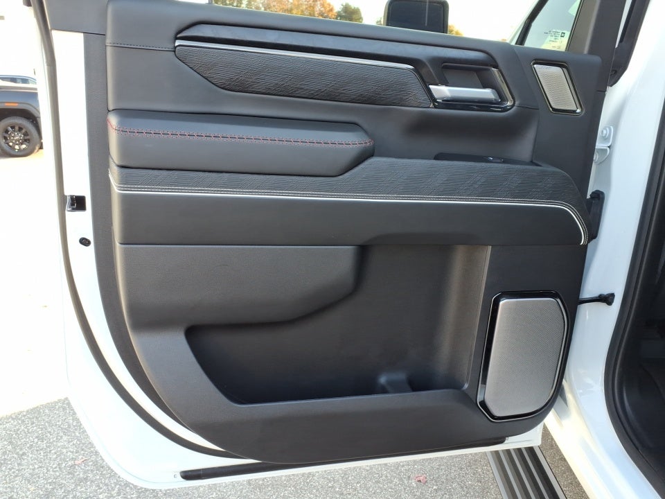 2025 GMC Sierra 2500HD 4WD Crew Cab Standard Bed AT4X