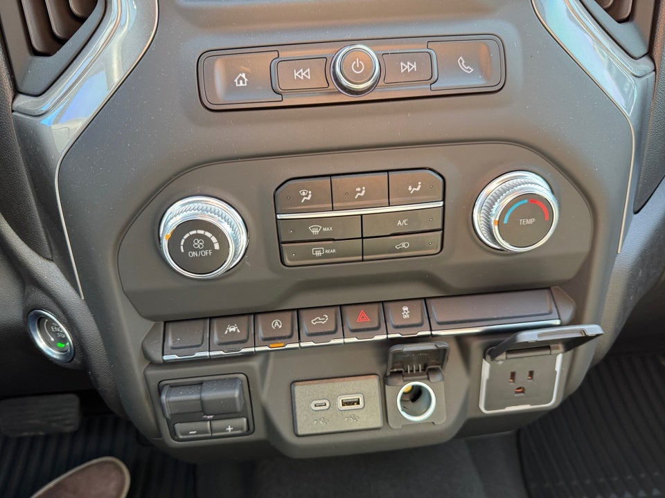 2025 GMC Sierra 1500 4WD Double Cab Standard Box Pro